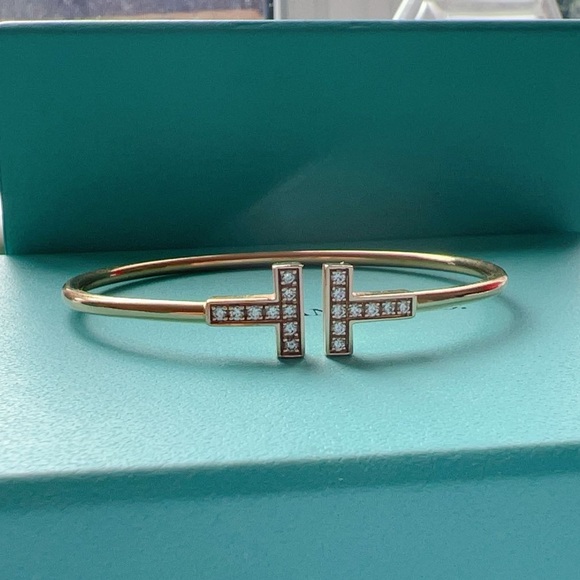 Tiffany & Co 18K Gold Diamond T Wire Bracelet S - Picture 4 of 4